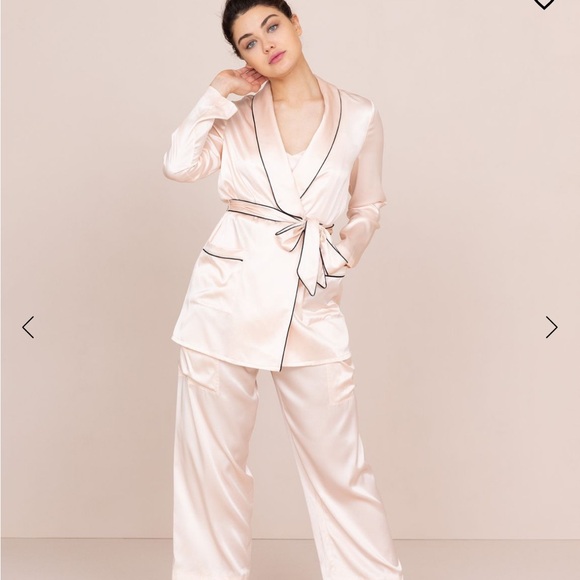 Brand new silk robe - Picture 6 of 7